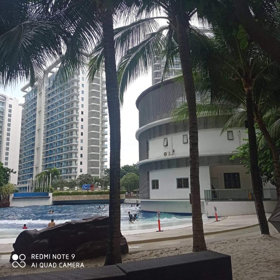Azure Urban Resort Maui Tower Manila Bagian luar foto