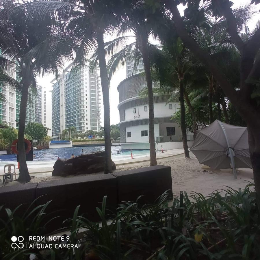 Azure Urban Resort Maui Tower Manila Bagian luar foto